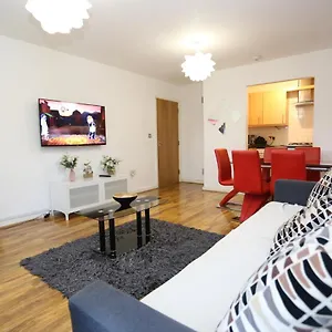 Bridge House Apartment London