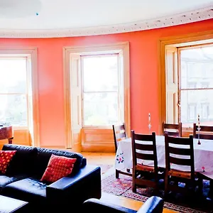 Epicurean Clerk Apartment Edinburgh
